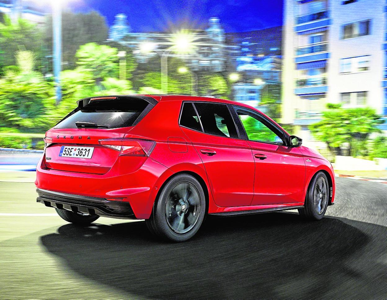 Los detalles negros de la carrocería acentúan el aspecto dinámico del nuevo Fabia.