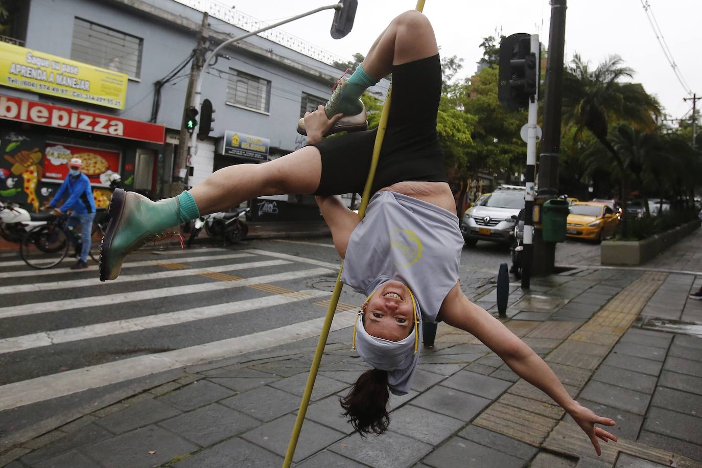 Fotos: &#039;Pole dance&#039; de calle