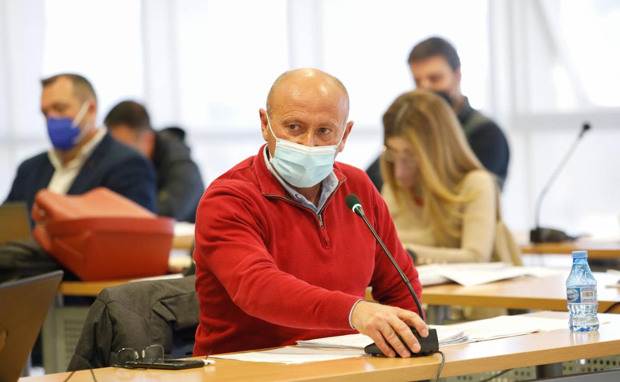 El portavoz de IU, Pedro Sosa, este martes.