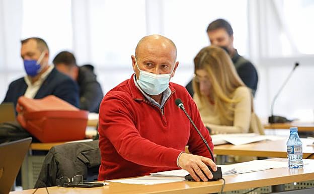 IU agradece al alcalde su «entereza» por mantener la moción pero se enzarza con Vox, al que llama «grupo del odio»