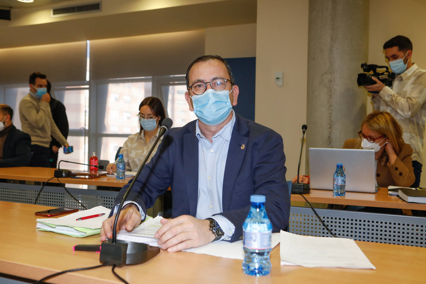 Fotos: El Pleno de Lorca aprueba la moción que afecta a la distancia de las granjas porcinas