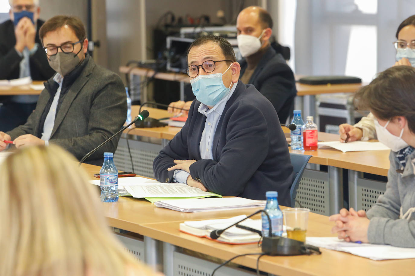 Fotos: El Pleno de Lorca aprueba la moción que afecta a la distancia de las granjas porcinas