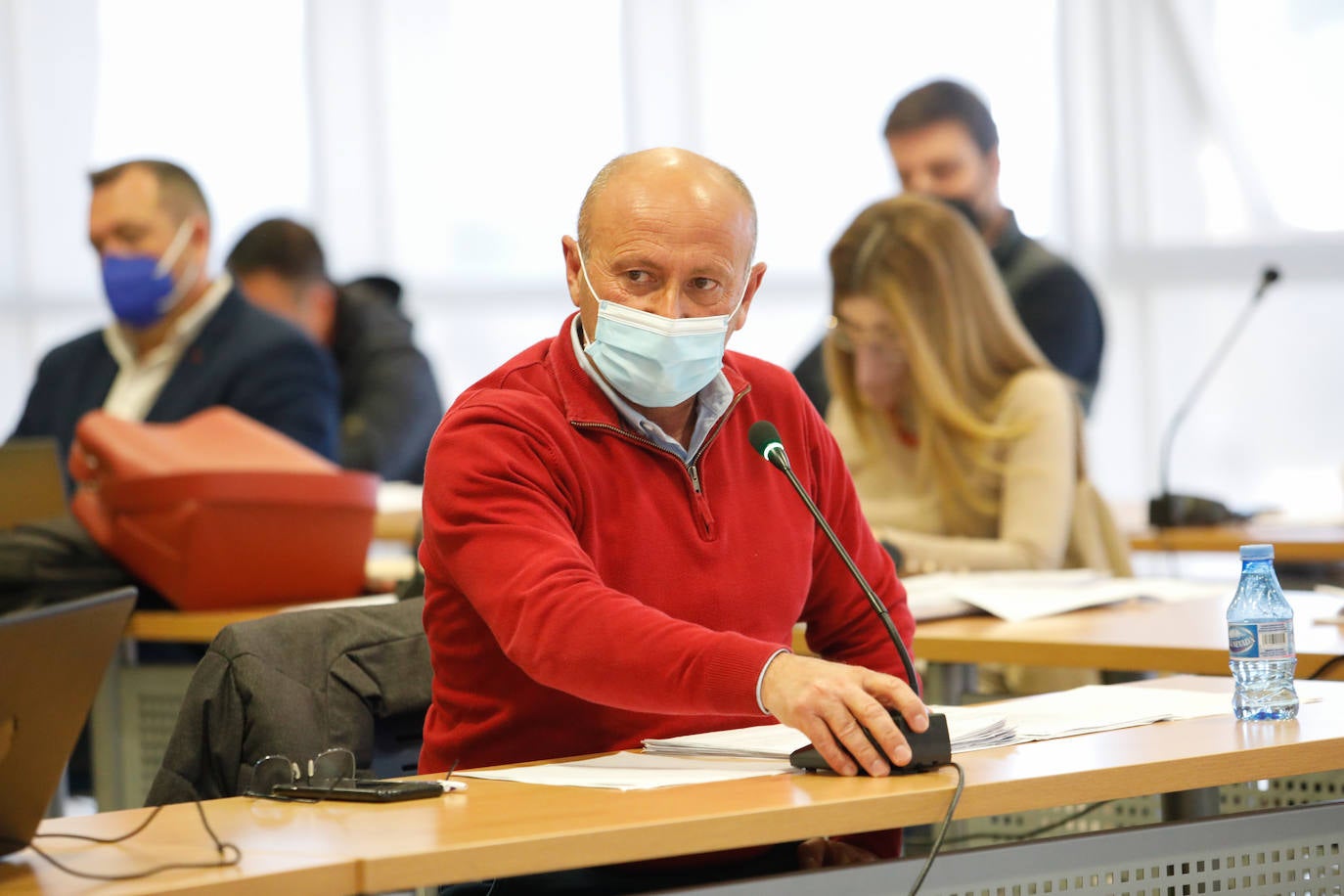 Fotos: El Pleno de Lorca aprueba la moción que afecta a la distancia de las granjas porcinas