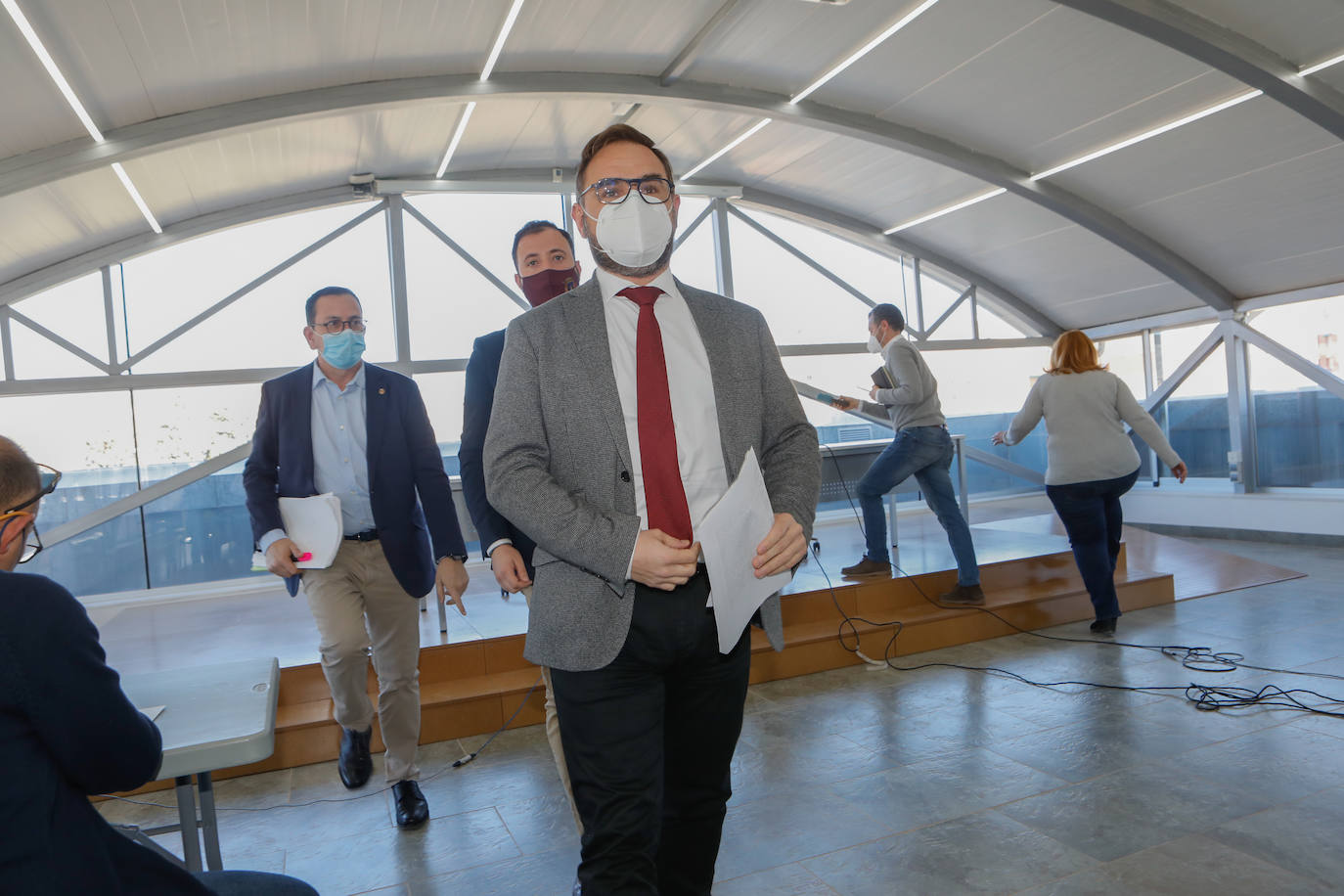 Fotos: El Pleno de Lorca aprueba la moción que afecta a la distancia de las granjas porcinas