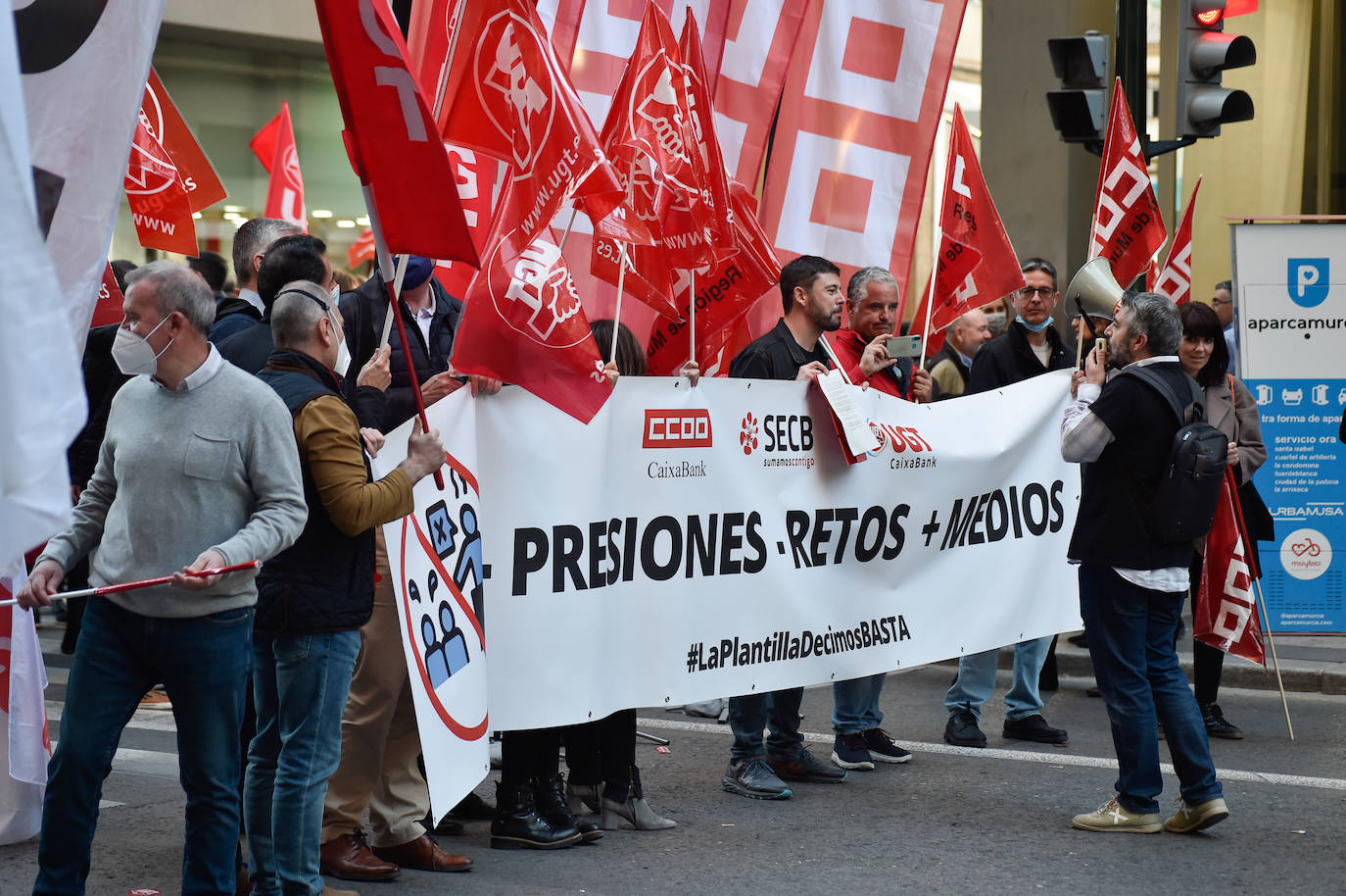 Fotos: Los trabajadores de CaixaBank se lanzan a la calle