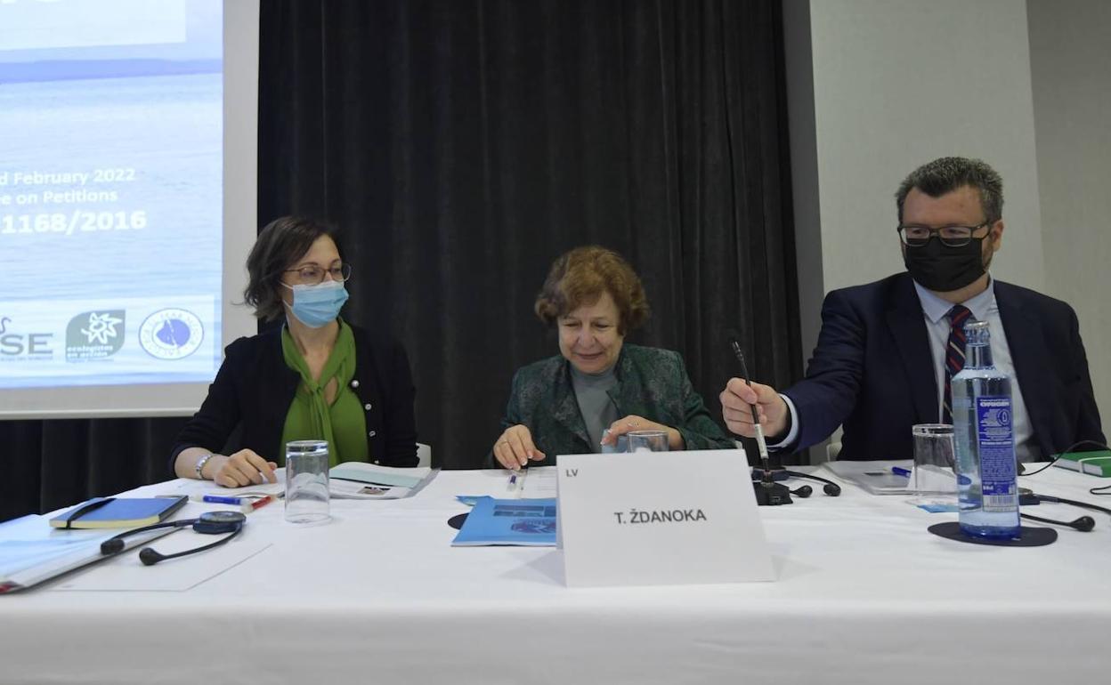 Los eurodiputados presentes en Murcia para analizar el estado del Mar Menor. 