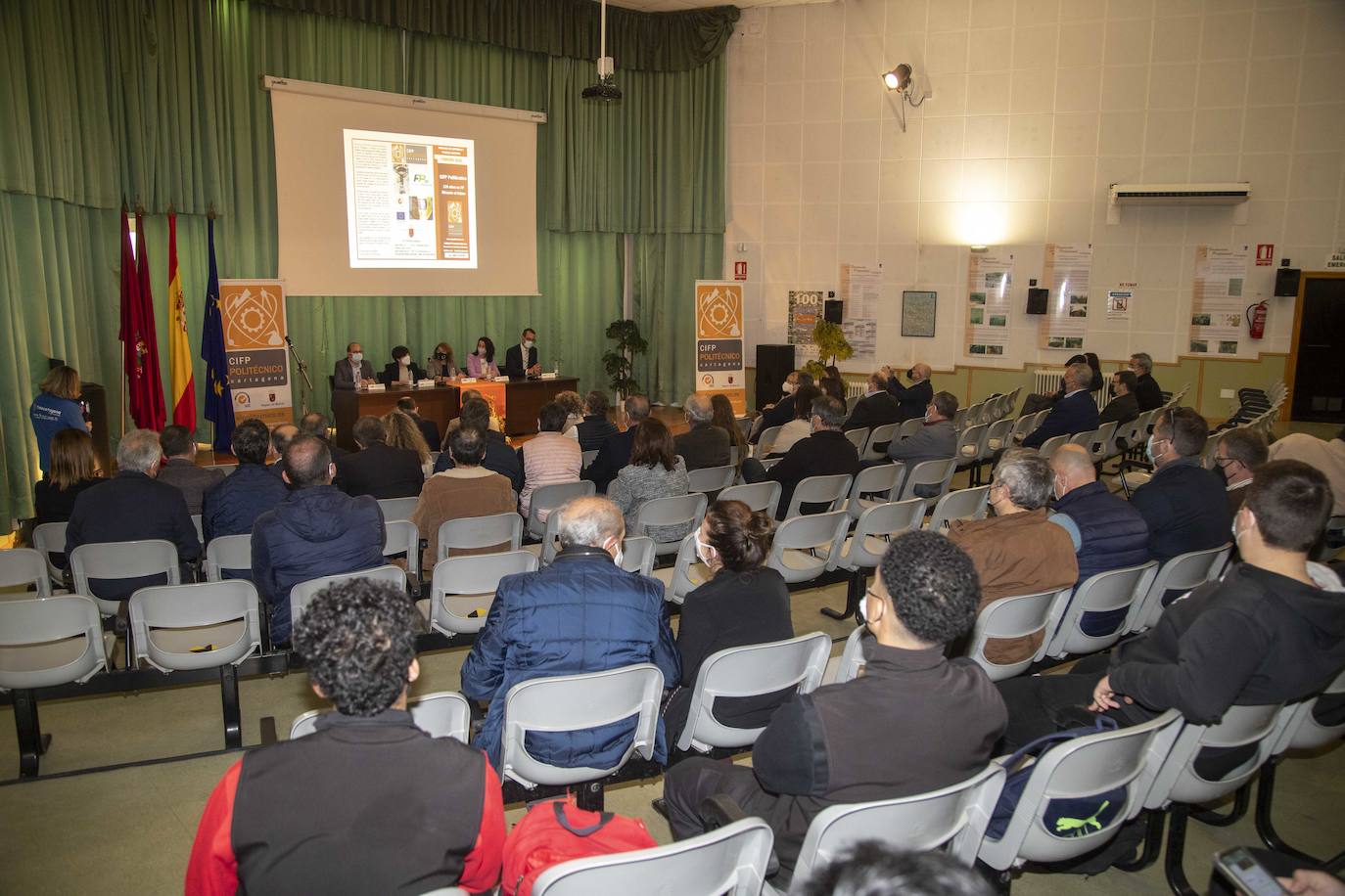 Fotos: El Politécnico de Cartagena estrena un aula con las últimas tecnologías digitales