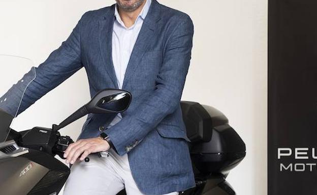 Francisco Domínguez, Director General de Peugeot Motocycles