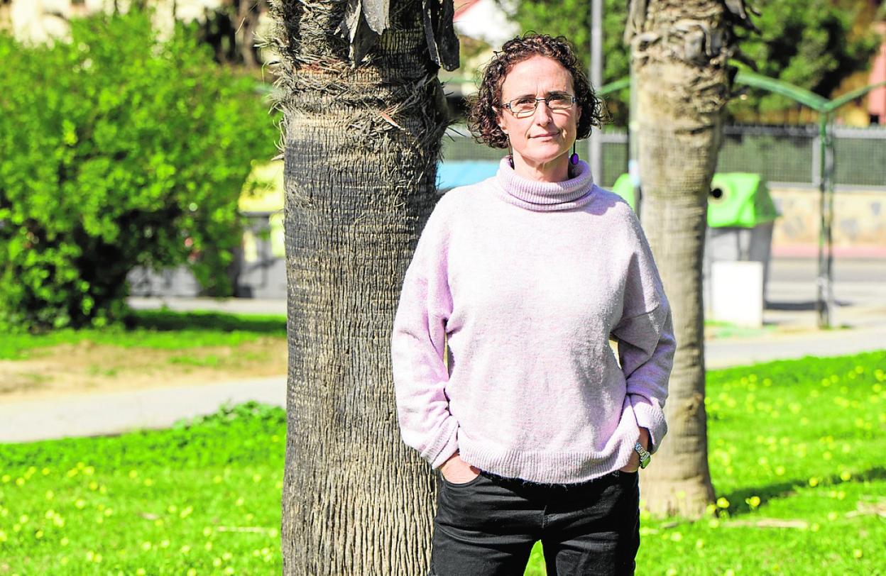 Belén Cobacho, profesora titular de la UPCT y miembro del grupo de Economía, Políticas Públicas y Salud. 