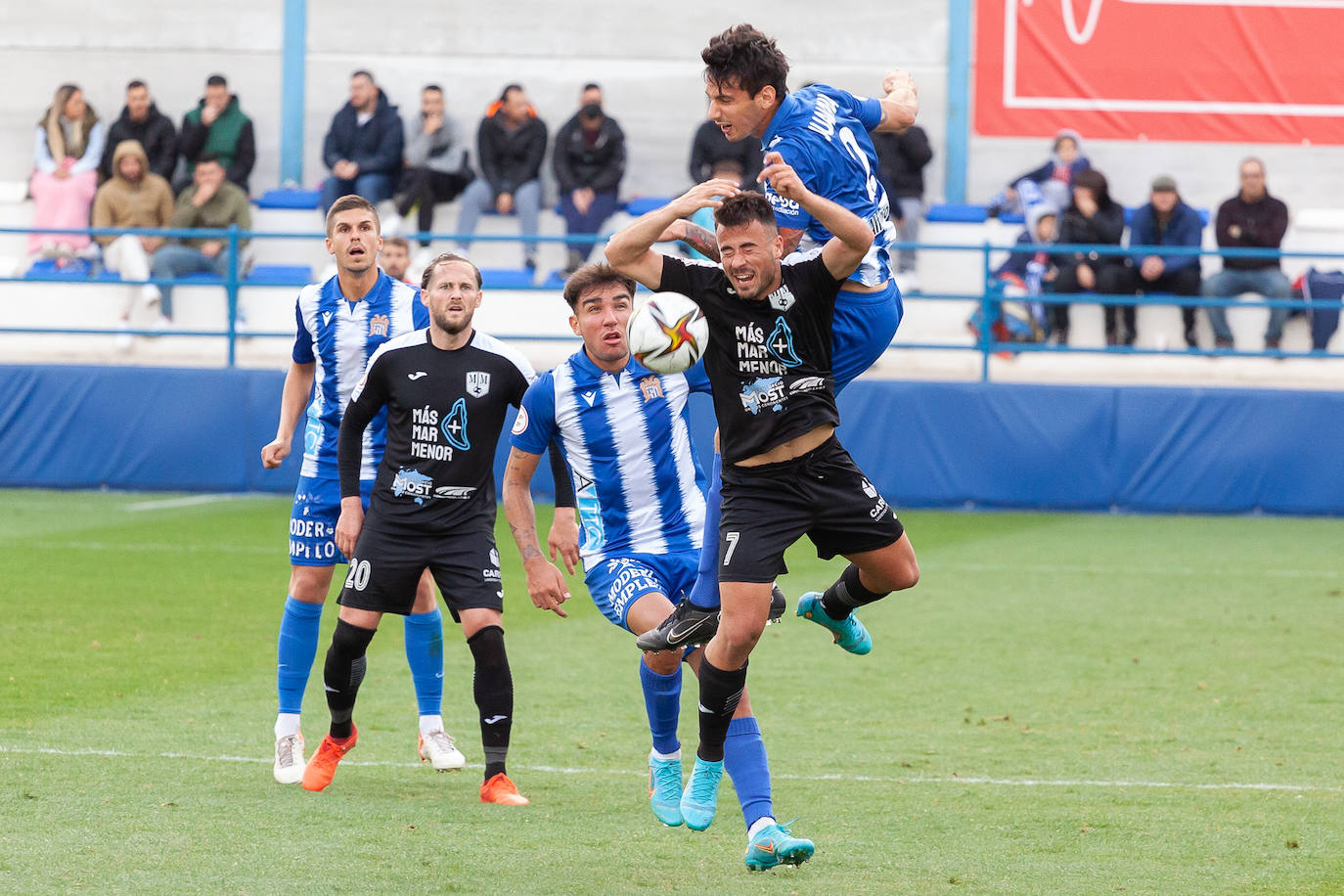 Fotos: El Águilas despierta contra el Mar Menor