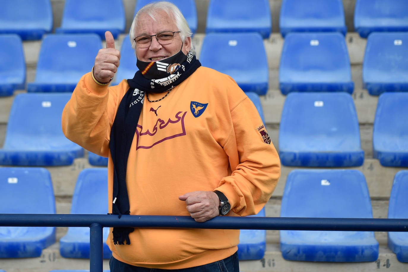 Fotos: Búscate en La Condomina en el partido entre el UCAM y el San Fernando