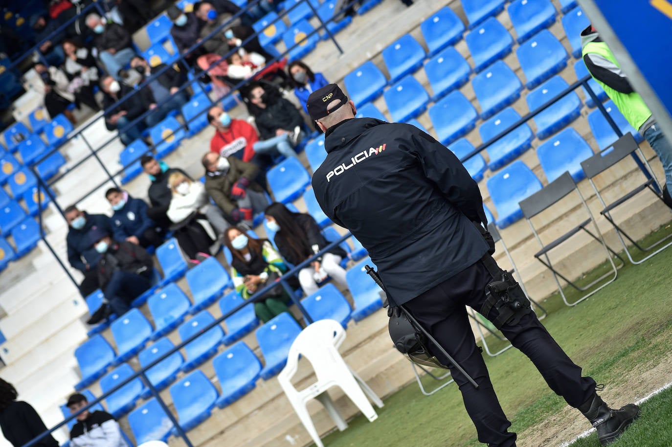 Fotos: Búscate en La Condomina en el partido entre el UCAM y el San Fernando