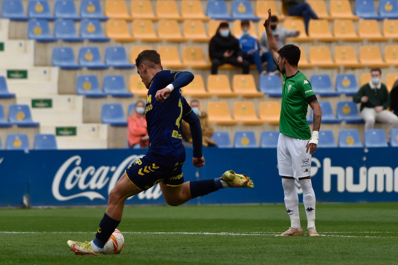 Fotos: La derrota del UCAM contra el San Fernando, en imágenes