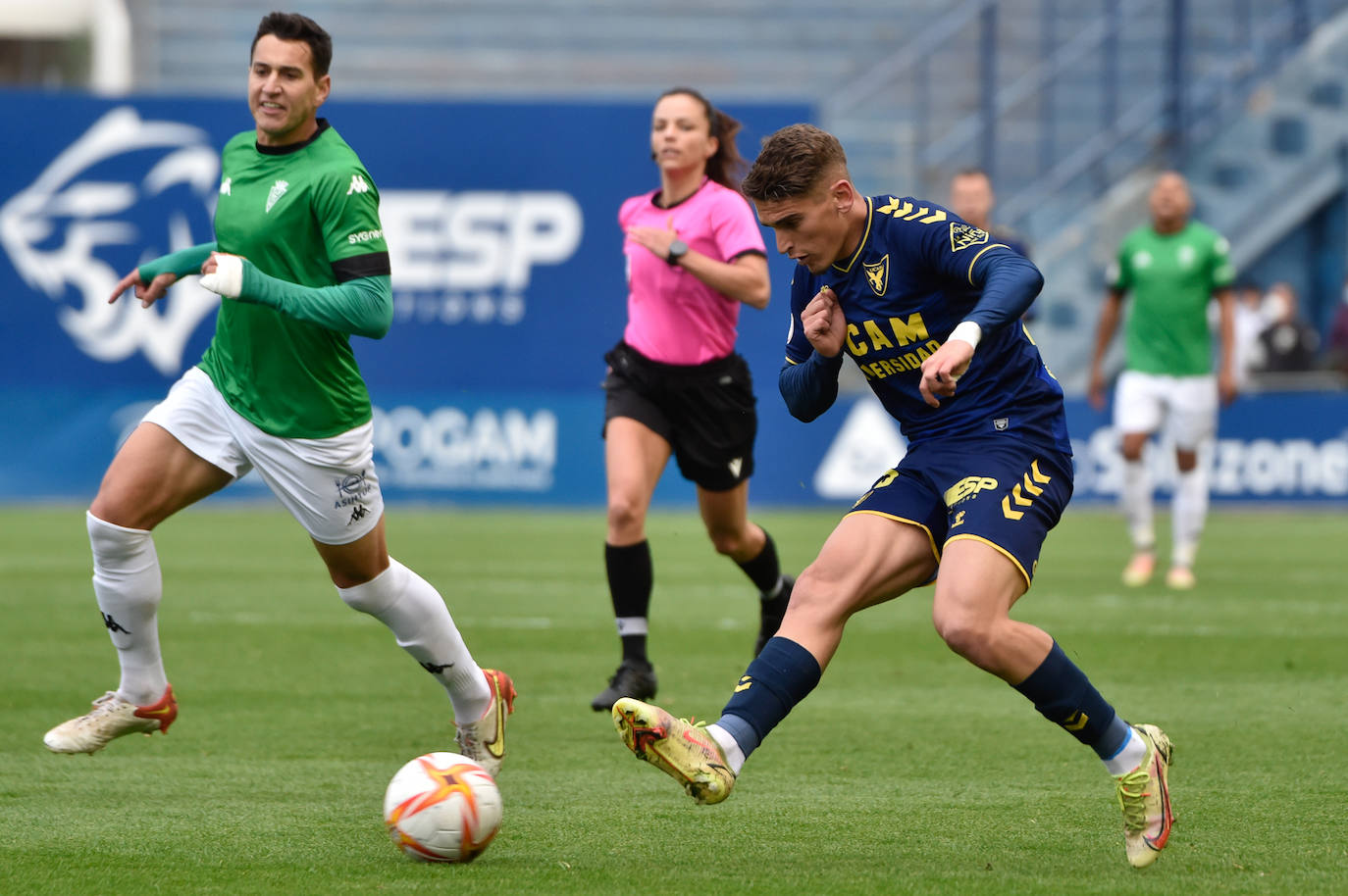 Fotos: La derrota del UCAM contra el San Fernando, en imágenes