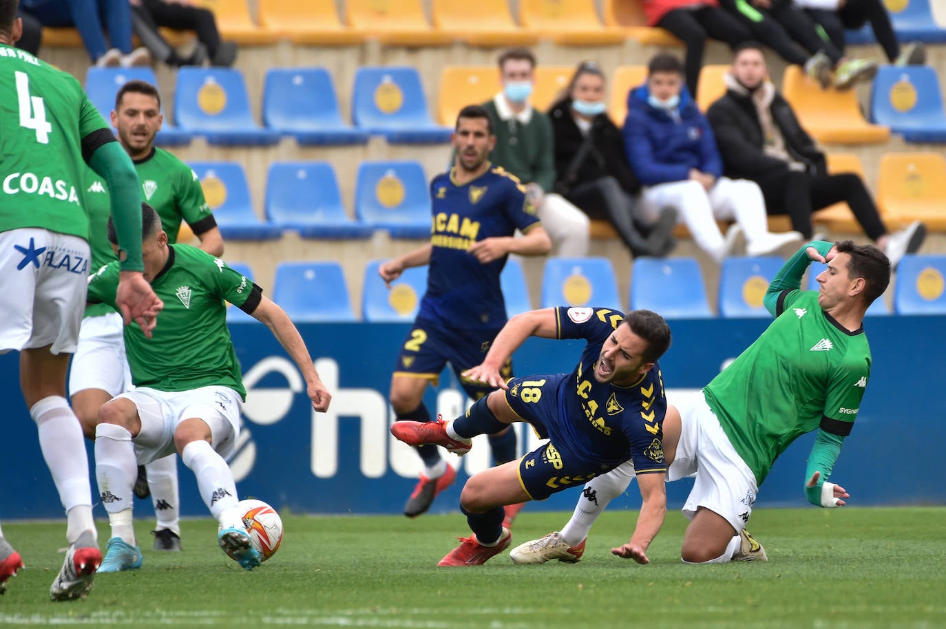 Fotos: La derrota del UCAM contra el San Fernando, en imágenes