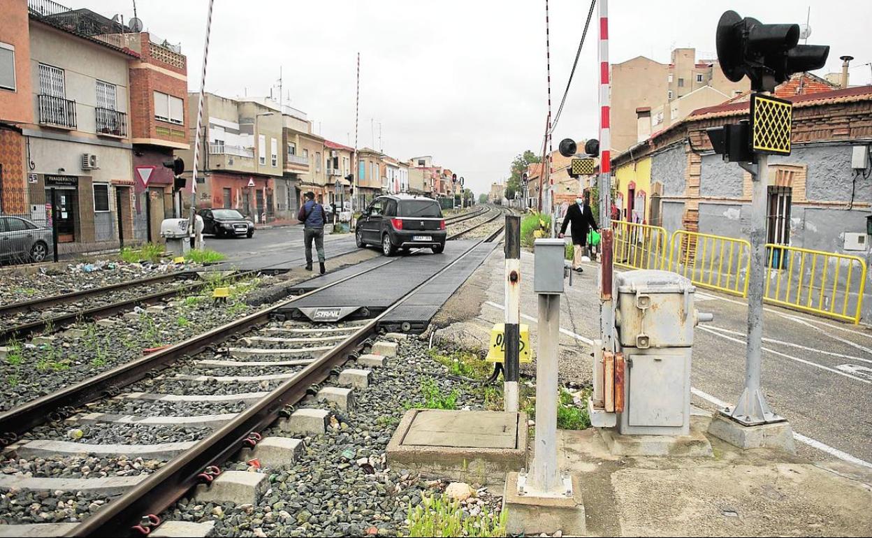 Por Barriomar pasará hoy el último tren. Las vías serán desmanteladas para soterrar la segunda fase. 