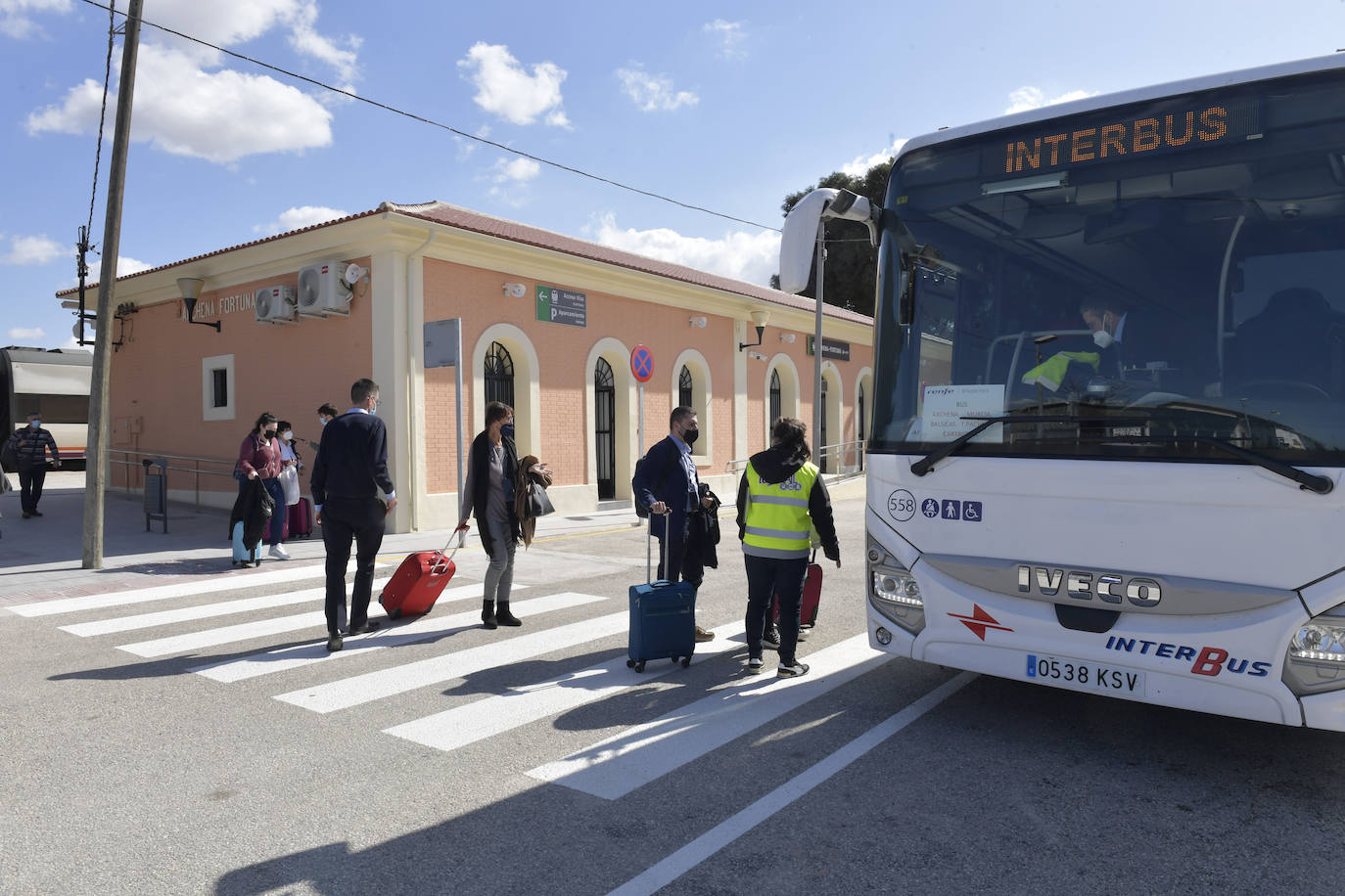 Fotos: Estreno en Archena con trenes casi vacíos