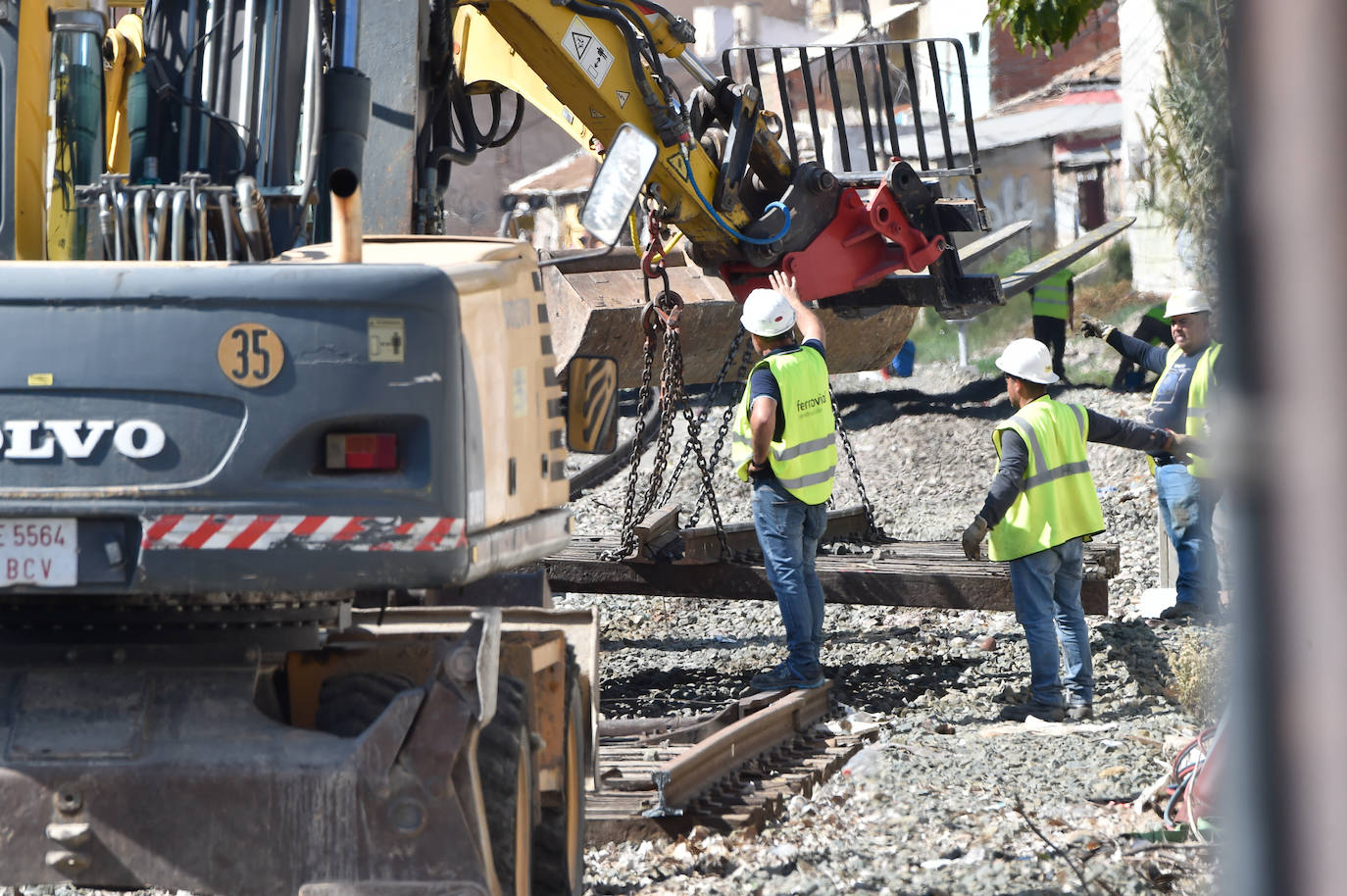 Fotos: Retirada de las vías y de las instalaciones de circulación en Barriomar
