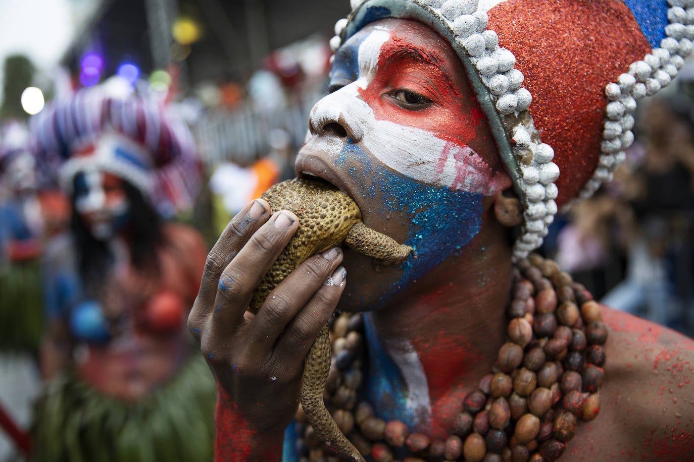 Fotos: Colorido y entusiasmo contra la lluvia