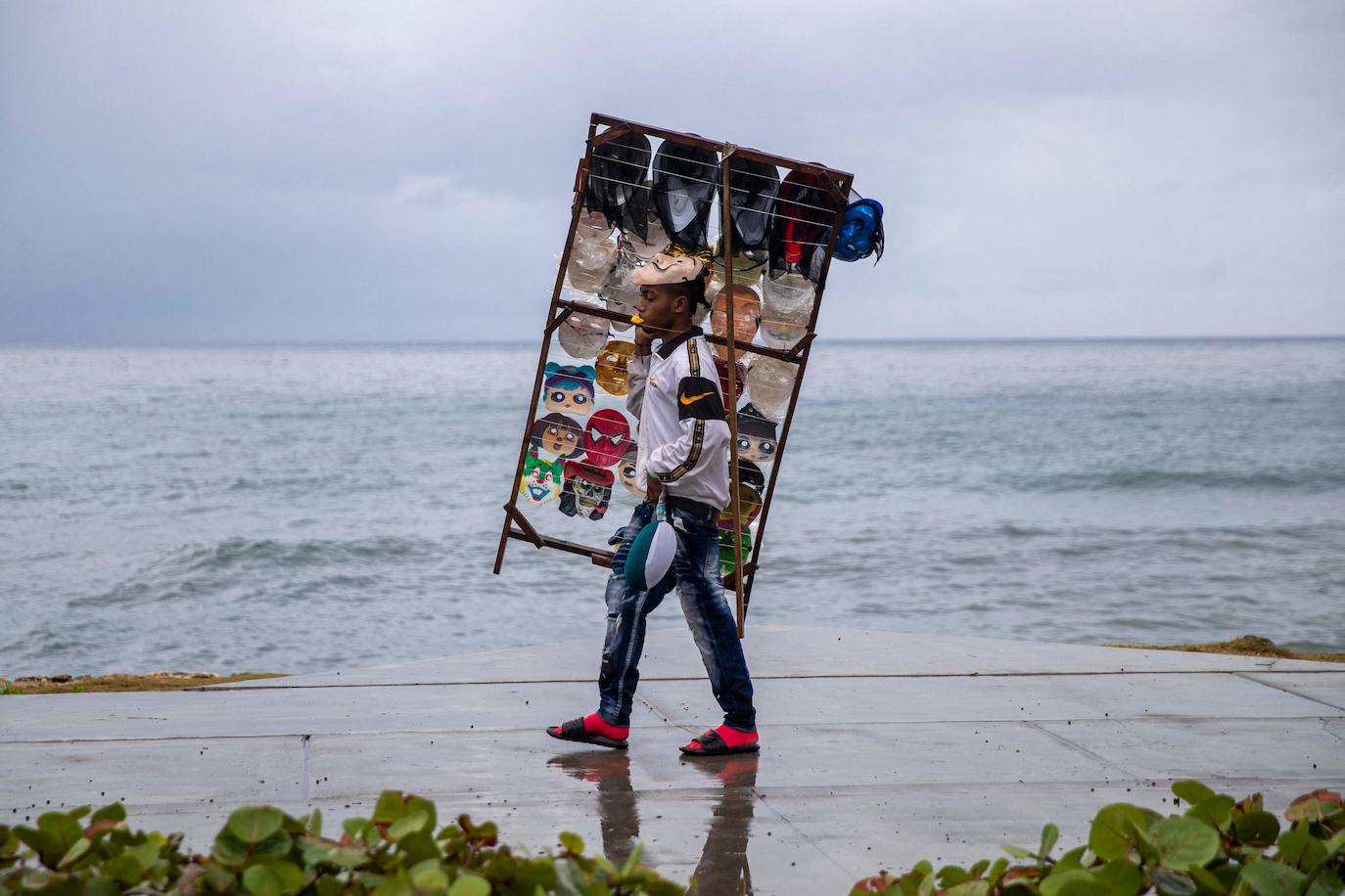 Fotos: Colorido y entusiasmo contra la lluvia