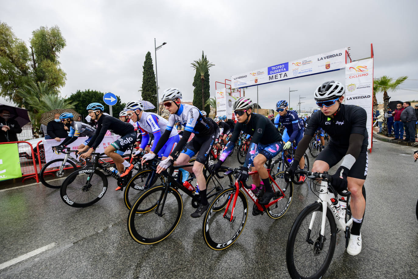 Fotos: Polémica por la presencia de un equipo ruso en el Trofeo Guerrita