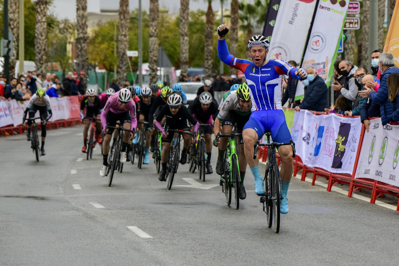 Fotos: Polémica por la presencia de un equipo ruso en el Trofeo Guerrita