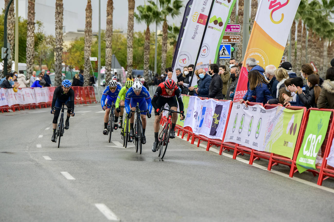 Fotos: Polémica por la presencia de un equipo ruso en el Trofeo Guerrita