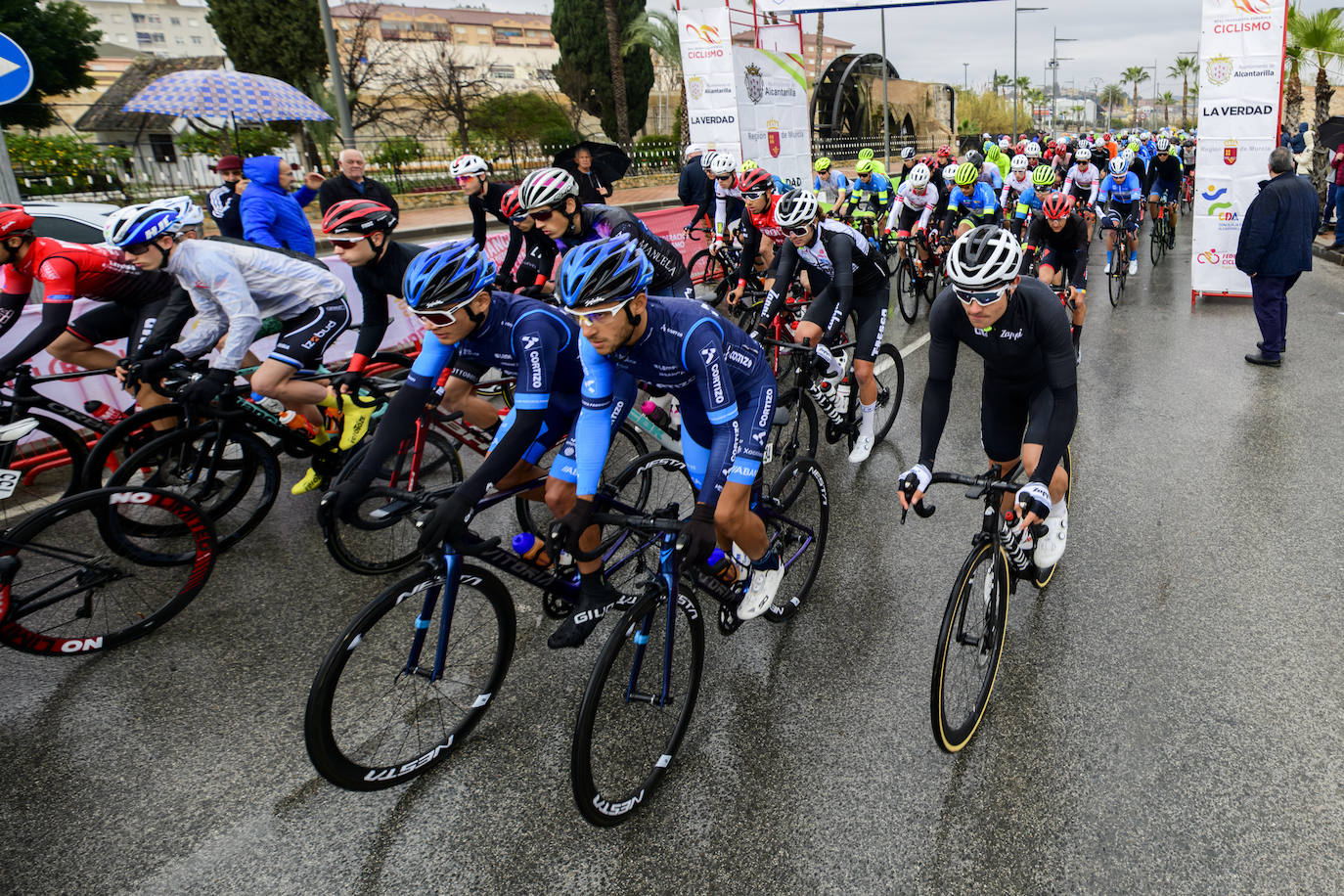 Fotos: Polémica por la presencia de un equipo ruso en el Trofeo Guerrita