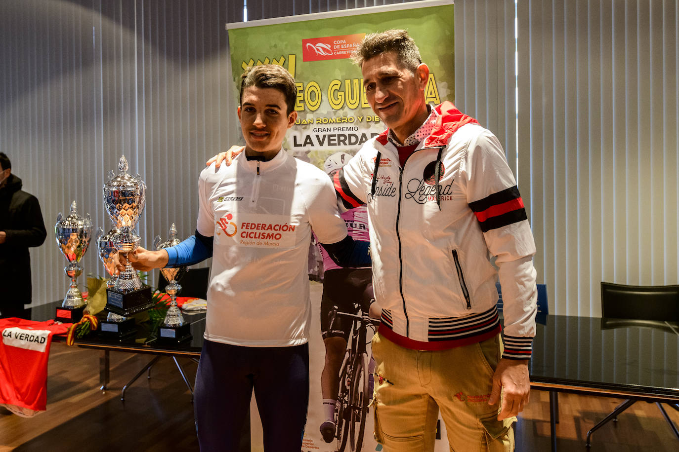 Fotos: Polémica por la presencia de un equipo ruso en el Trofeo Guerrita