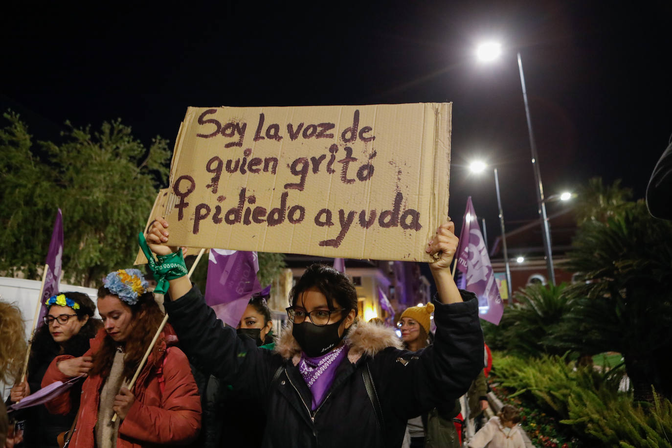 Fotos: La marcha del 8M en Lorca, en imágenes