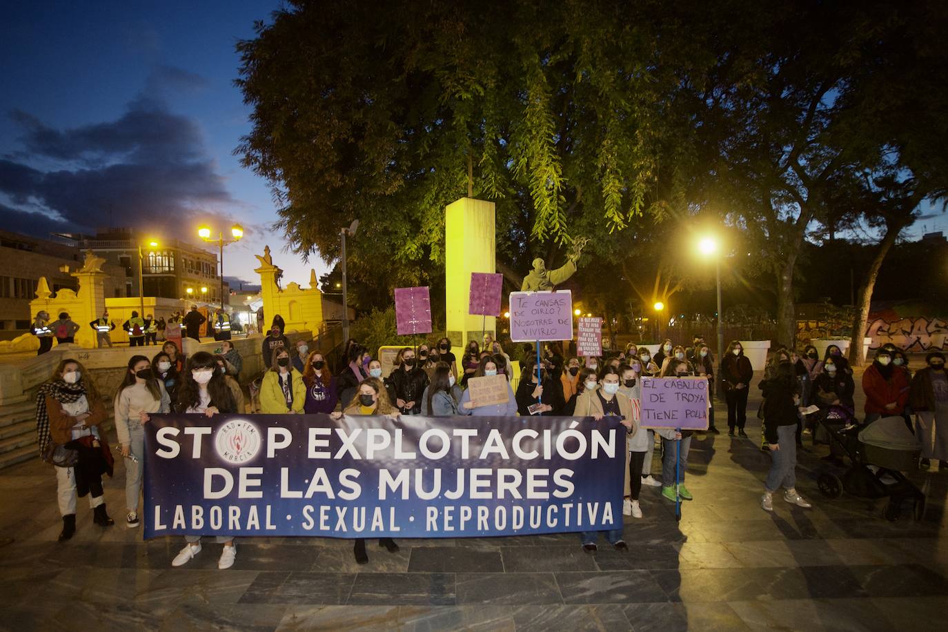 Fotos: Concentración en El Malecón por el Día de la Mujer