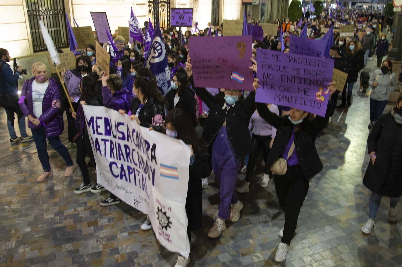 Fotos: Las mujeres se manifiestan en Cartagena