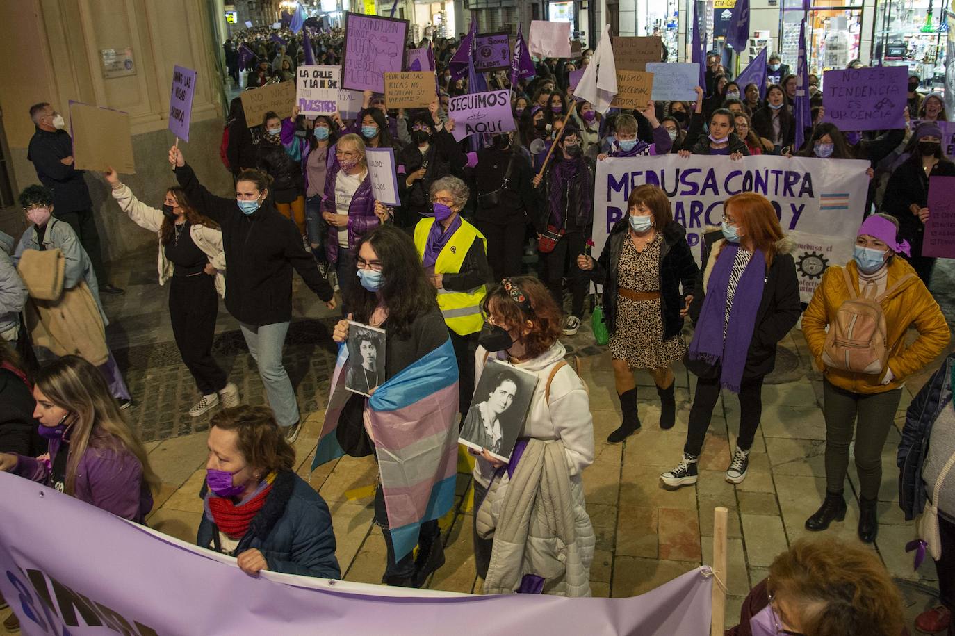 Fotos: Las mujeres se manifiestan en Cartagena