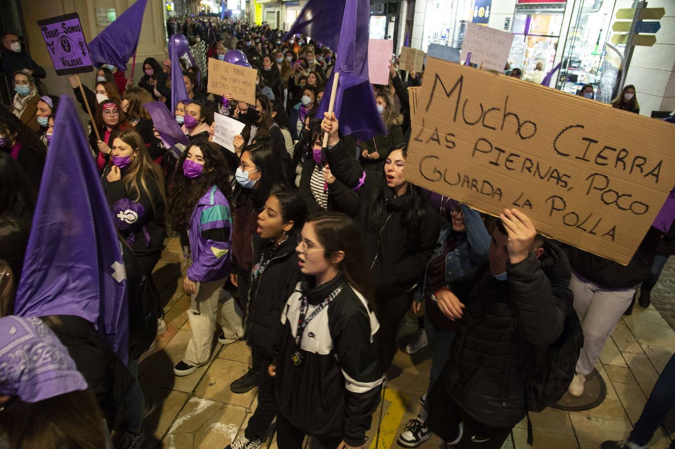 Fotos: Las mujeres se manifiestan en Cartagena