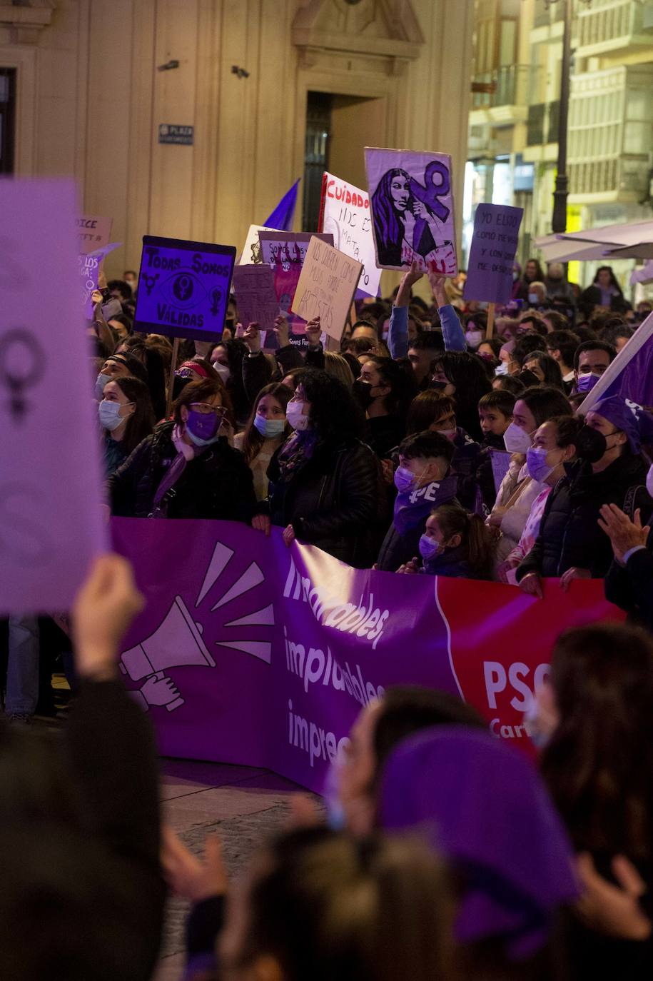 Fotos: Las mujeres se manifiestan en Cartagena