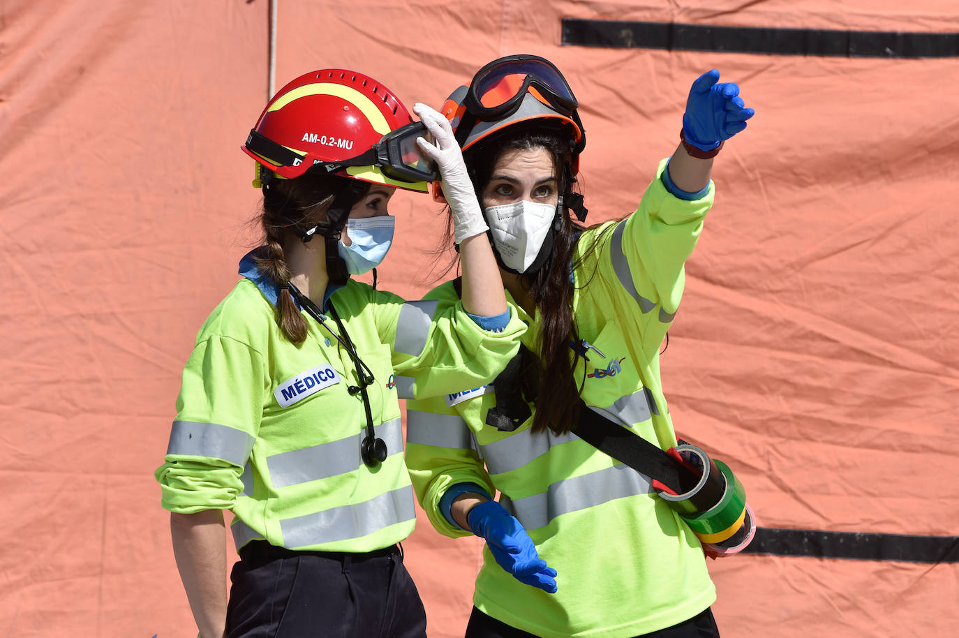 Fotos: Simulacro de accidente aéreo en Corvera para coordinar los servicios implicados en la emergencia