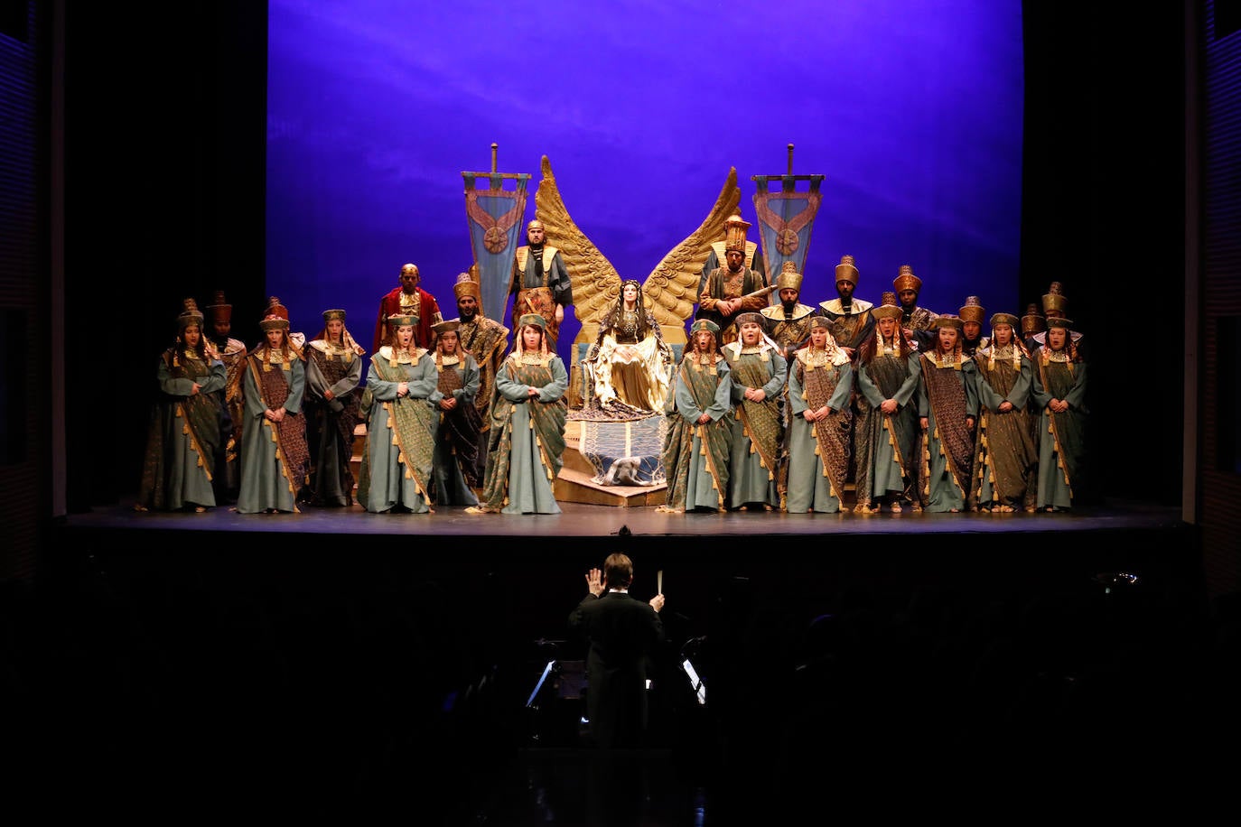 Fotos: Homenaje a Ucrania en el aniversario de &#039;Nabucco&#039; en el teatro Guerra de Lorca