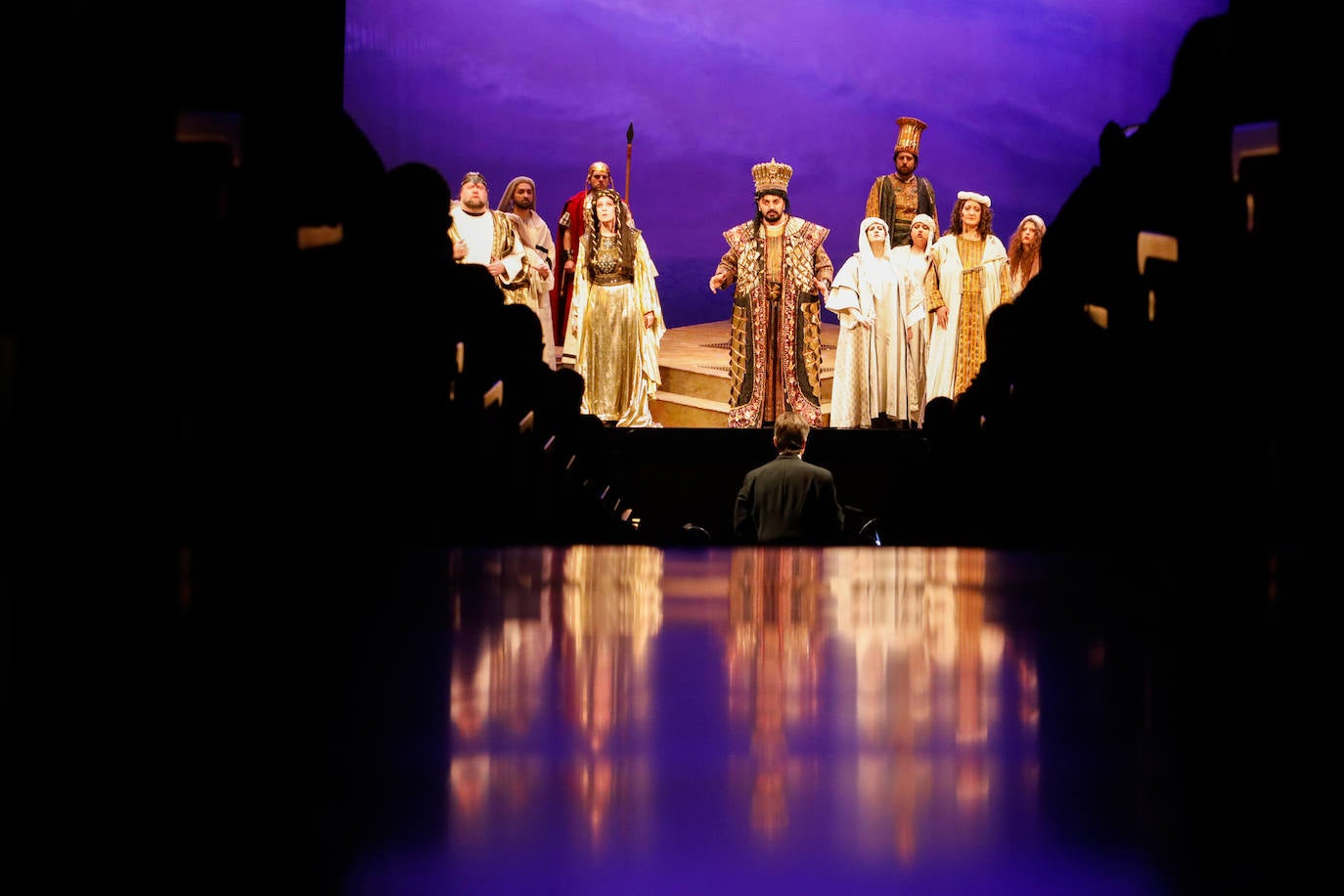 Fotos: Homenaje a Ucrania en el aniversario de &#039;Nabucco&#039; en el teatro Guerra de Lorca