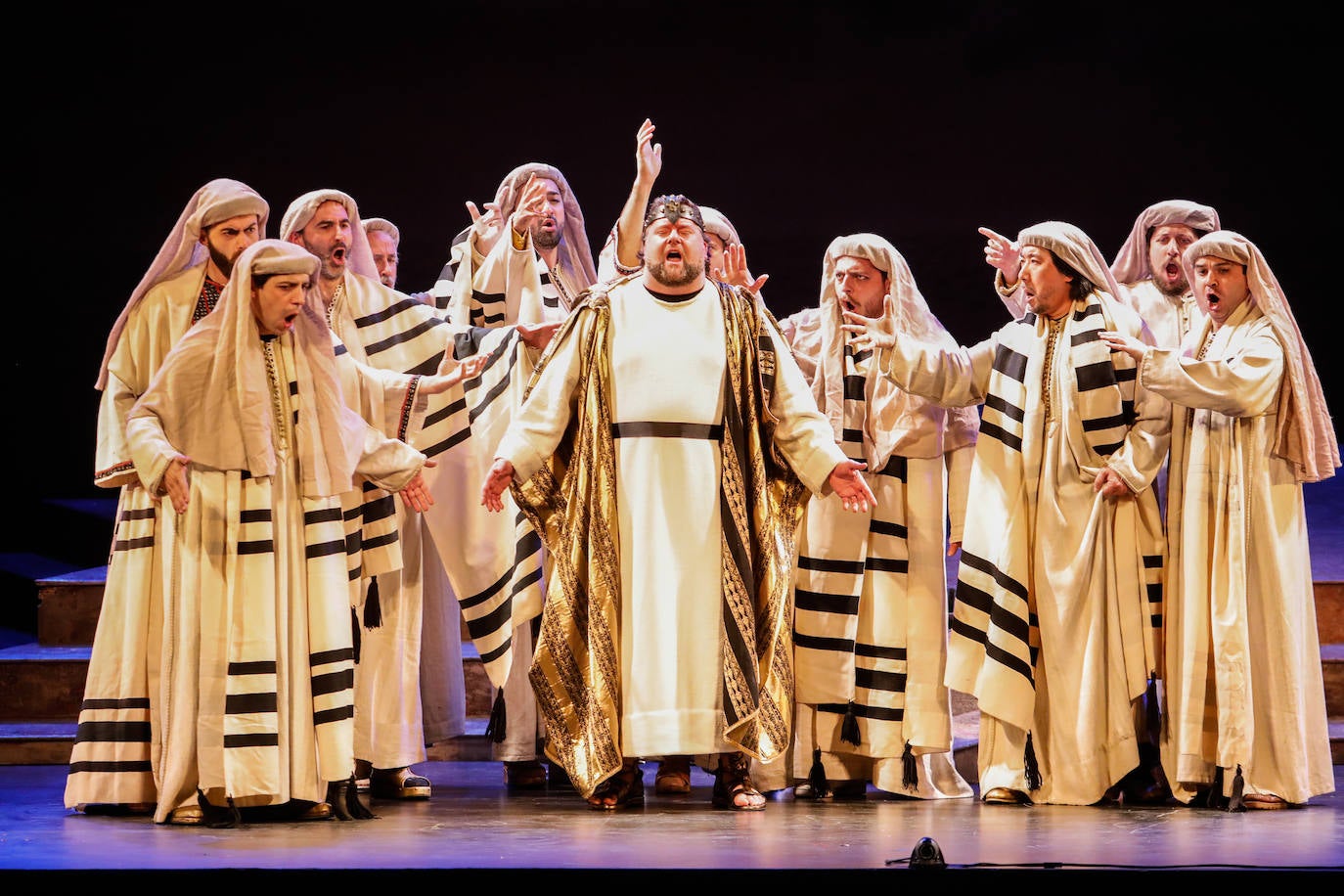 Fotos: Homenaje a Ucrania en el aniversario de &#039;Nabucco&#039; en el teatro Guerra de Lorca