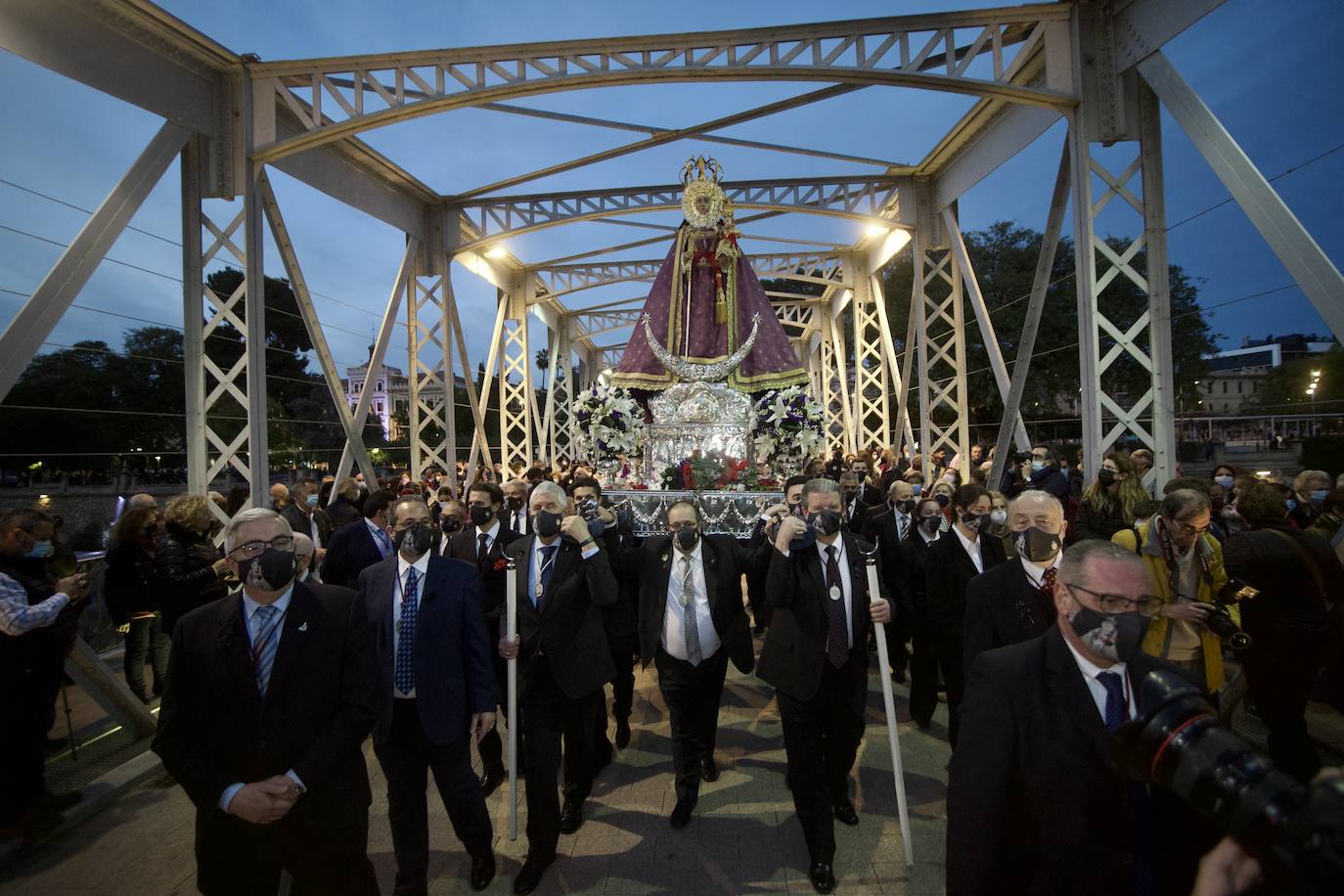Fotos: Una procesión para la historia de Murcia el día en que la Morenica no pudo bajar del santuario