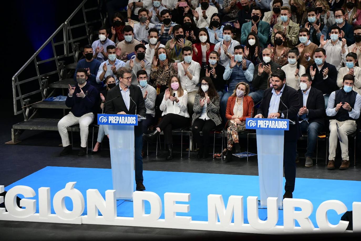 Fotos: Las imágenes del acto de Feijóo en el Teatro Circo de Murcia