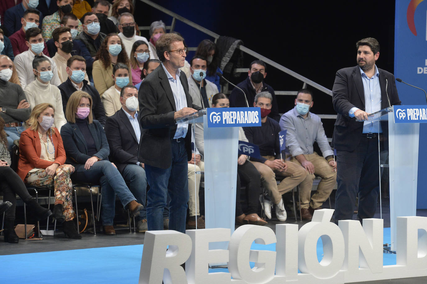 Fotos: Las imágenes del acto de Feijóo en el Teatro Circo de Murcia