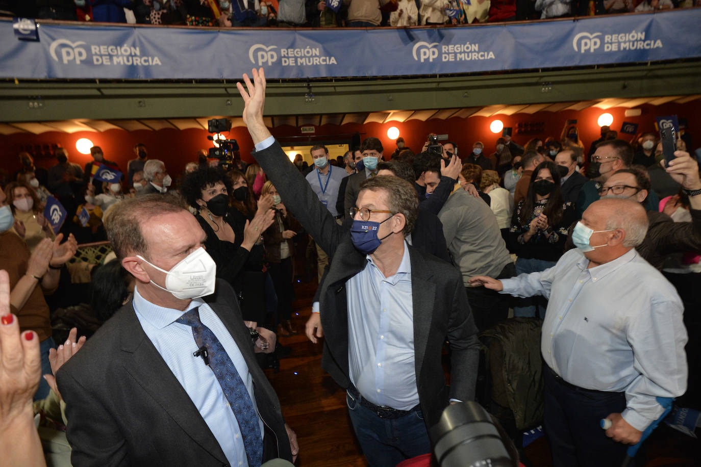 Fotos: Las imágenes del acto de Feijóo en el Teatro Circo de Murcia