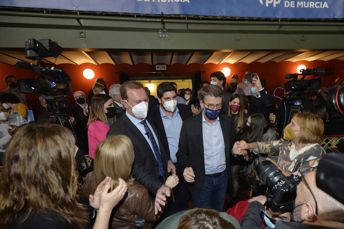 Fotos: Las imágenes del acto de Feijóo en el Teatro Circo de Murcia