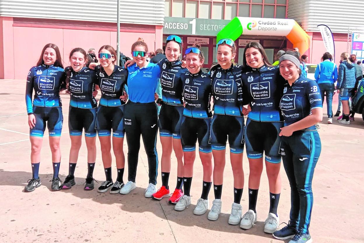 Corredoras del equipo juvenil femenino del Valverde Team.