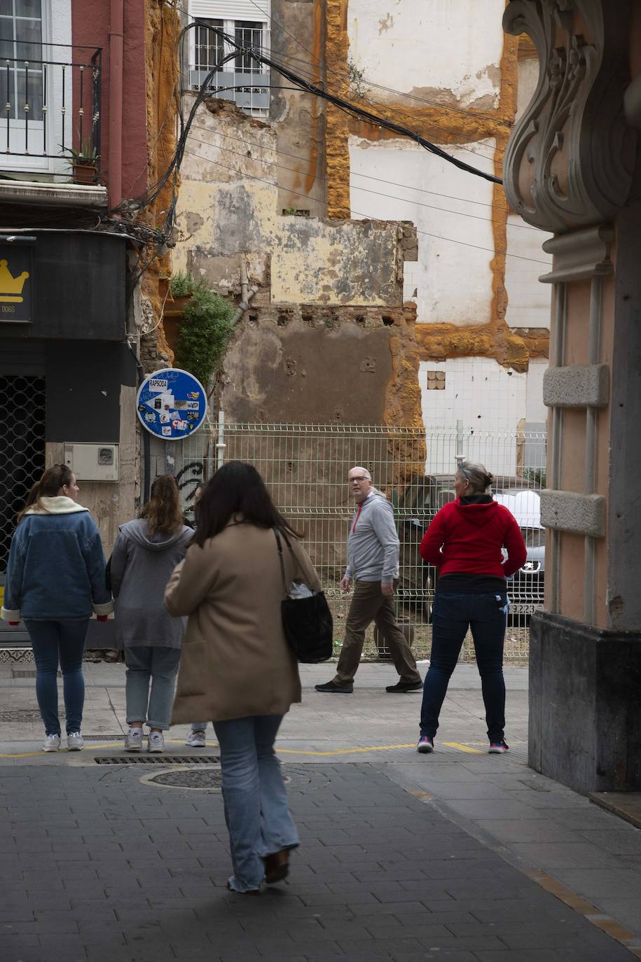 Fotos: Solares de Cartagena acumulan basura, maleza e insectos