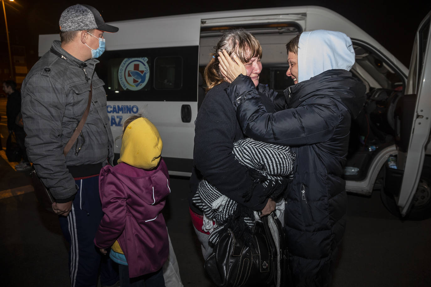 Fotos: Cartagena recibe a 24 refugiados ucranianos y un grupo de empresarios traerá en ocho días a otros 52