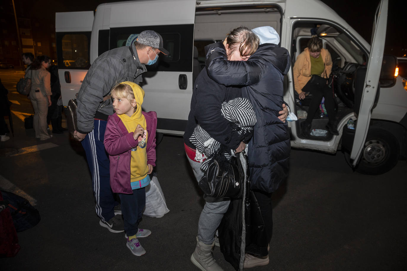 Fotos: Cartagena recibe a 24 refugiados ucranianos y un grupo de empresarios traerá en ocho días a otros 52