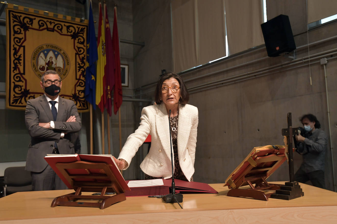 Fotos: La toma de posesión de Luján como rector de la UMU, en imágenes