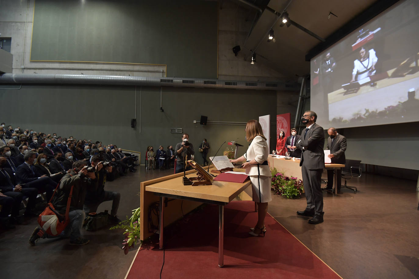 Fotos: La toma de posesión de Luján como rector de la UMU, en imágenes
